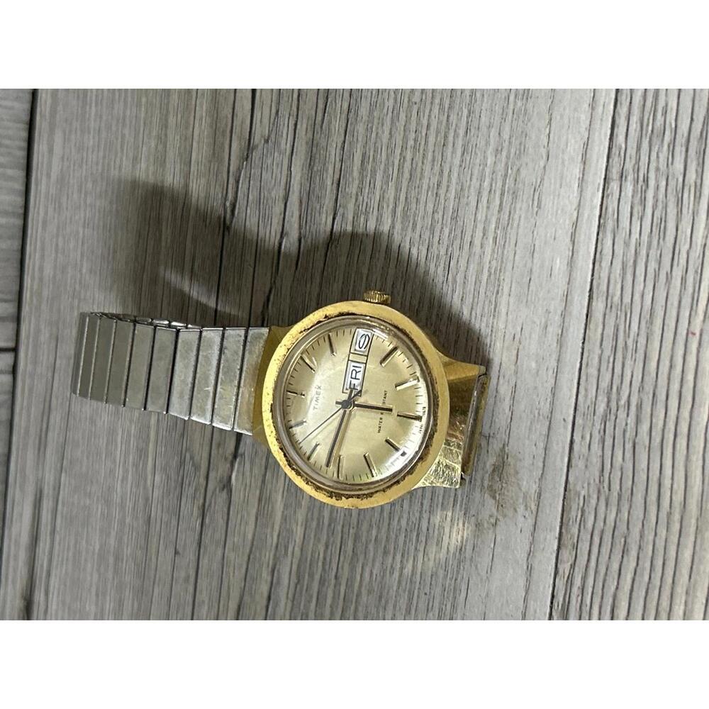 Vintage Timex Water Resistant Watch - Gold & Silver Tone